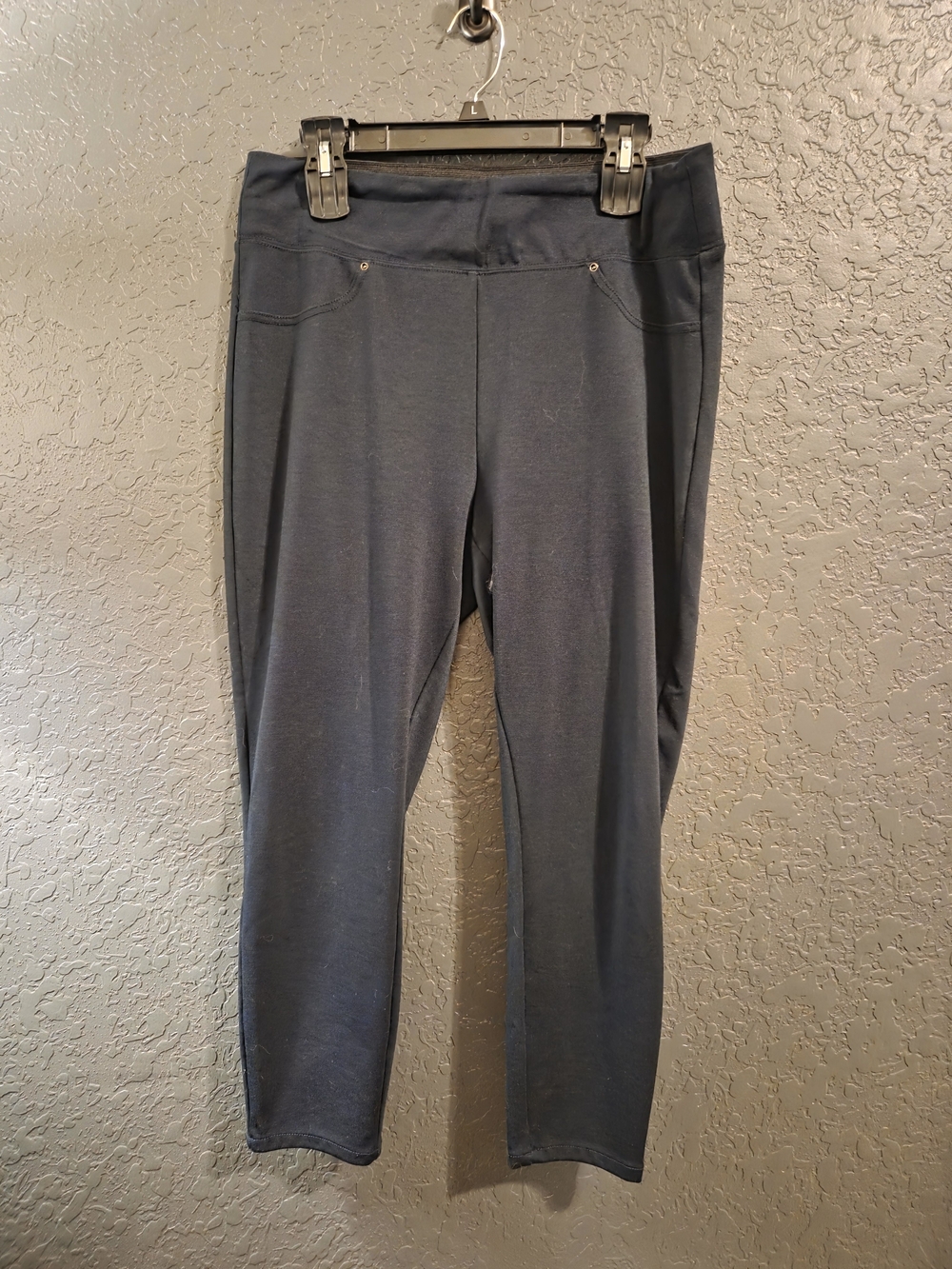 Maurices Navy High-Rise Dressy Capri Leggings